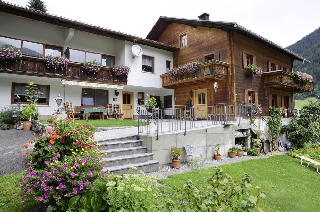Haus Schoenlechner Gaschurn Exterior foto